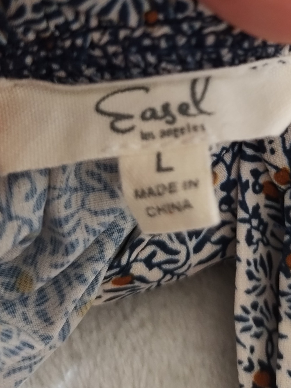 Easel Los Angels Tunic Size L - Picture 5 of 7